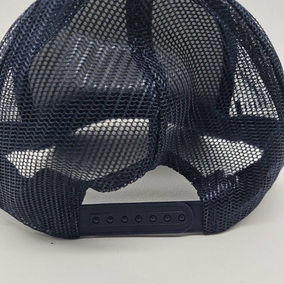 Memphis Grizzlies SnapBack Trucker Hat - Picture 4 of 7